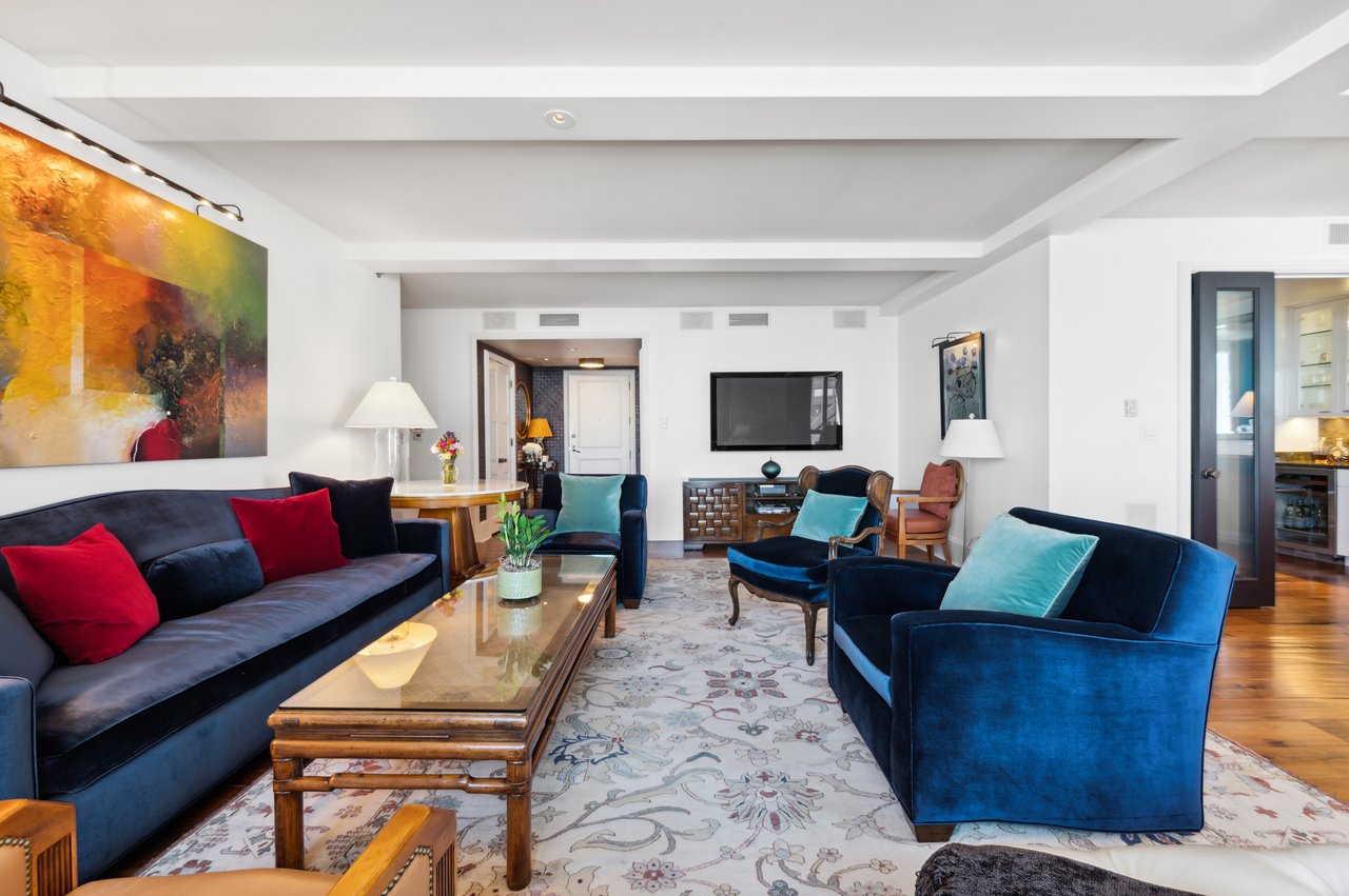 180 East Pearson Unit: 5902