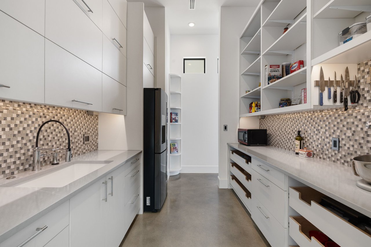 402 Lighthouse Drive