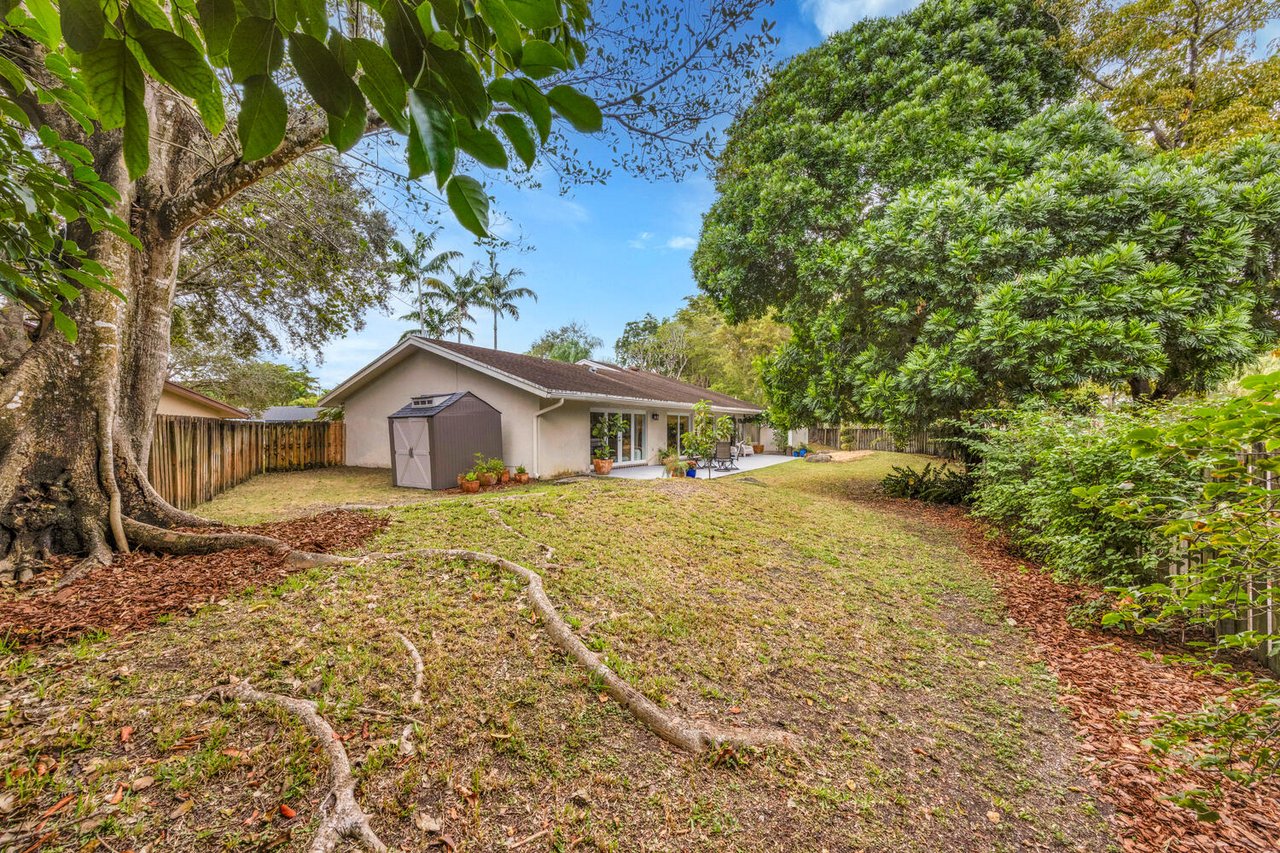 Spacious Living on a Private Cul-de-Sac