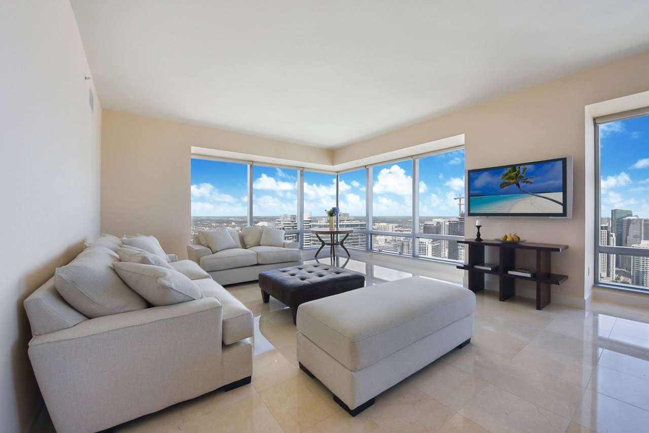 1425 Brickell Ave # 58C