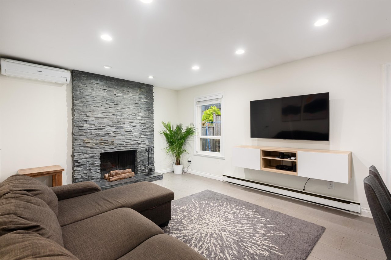 1005 Alpine Pl