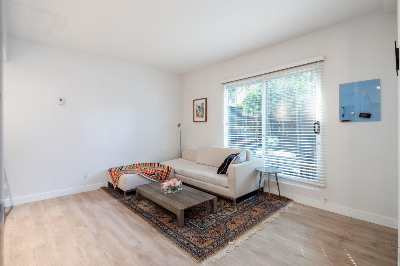 870 W 7th Ave, #1