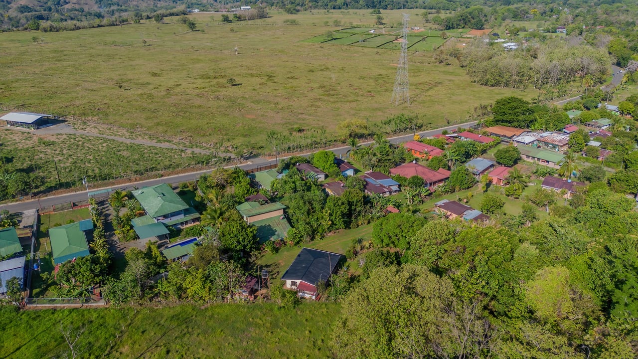 Vista Serena, beautiful House surrounded by nature in Villa Nueva de Quepos