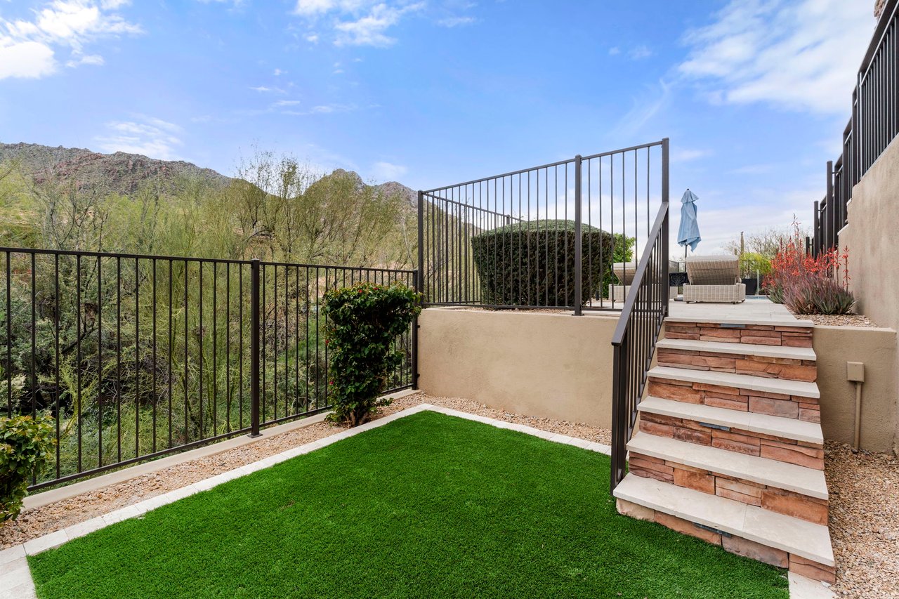 11923 E CASITAS DEL RIO Drive