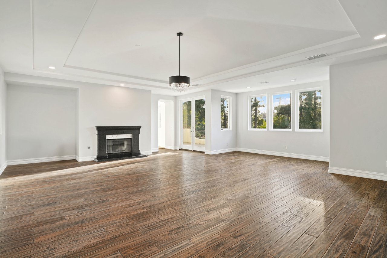 5309 Louise Ave, Encino
