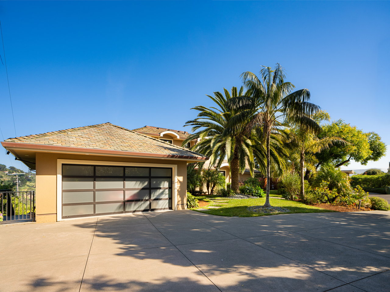Stunning View Residence Built in 2015