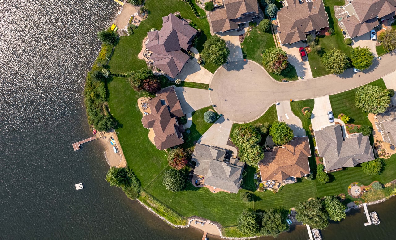 Lake Home Design Trends: What's Hot in Northern Suburbs Waterfront Living