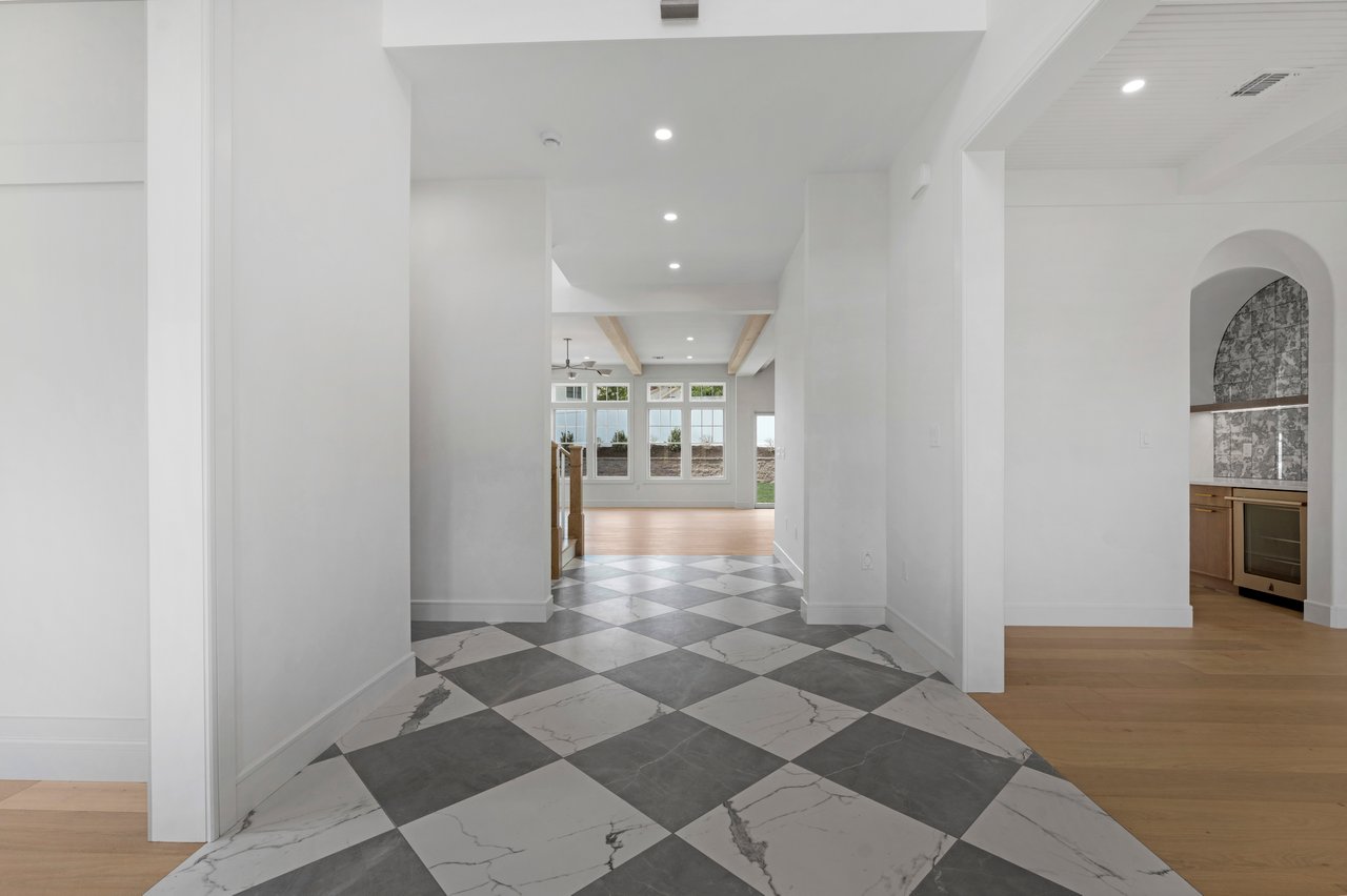 229 Bogert Pl