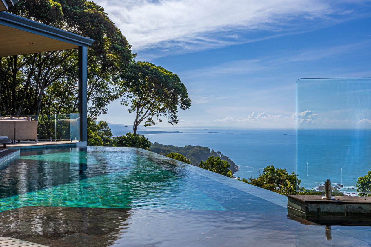 Luxury Estate in Escaleras - Incredible Ocean Views 5.5 Acres