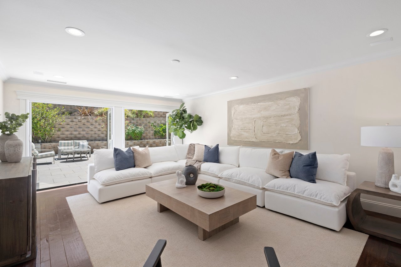 2111 Salt Air Drive