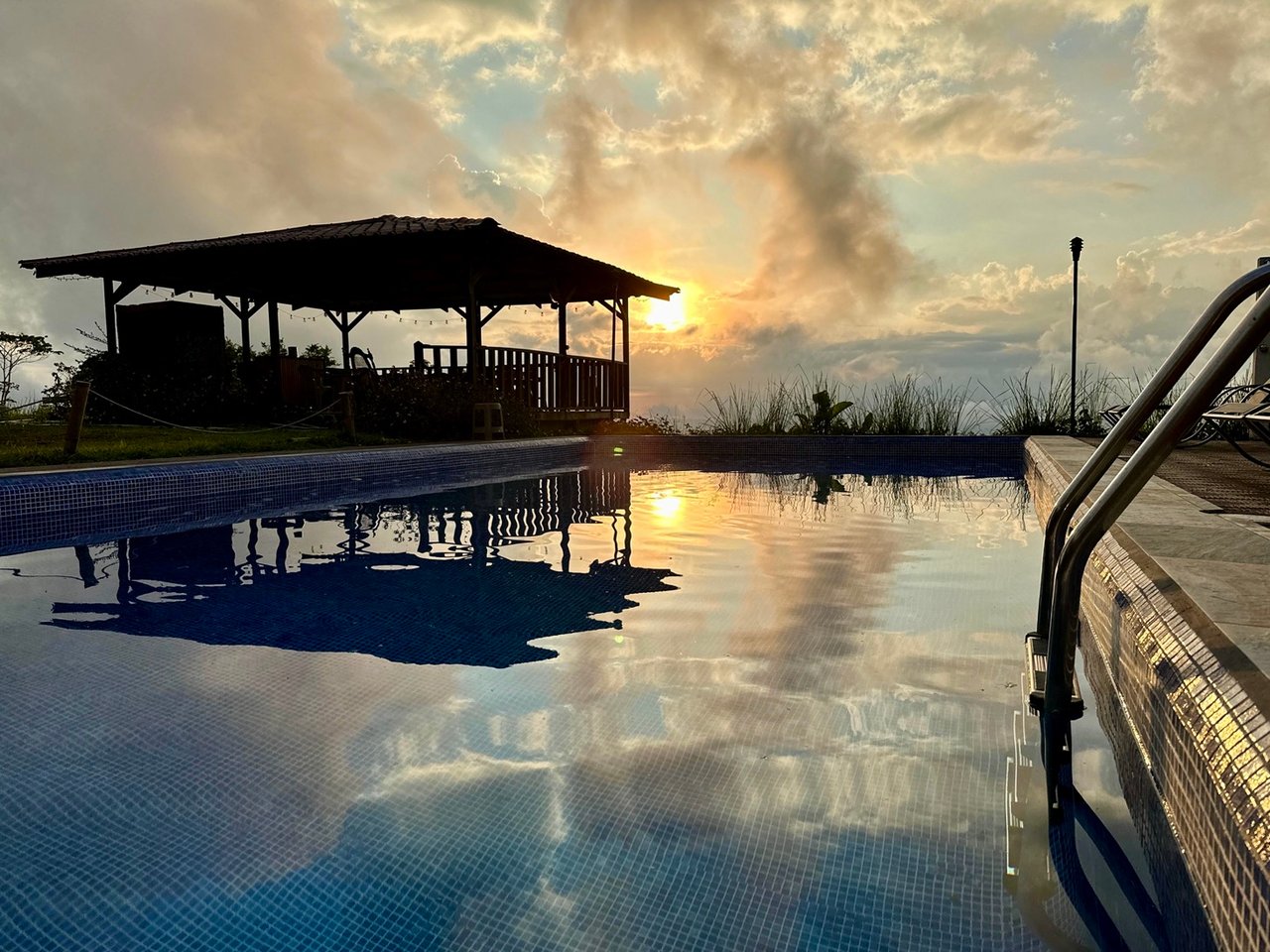 Strategically Located Property with Panoramic Views and Development Potential in Tinamastes