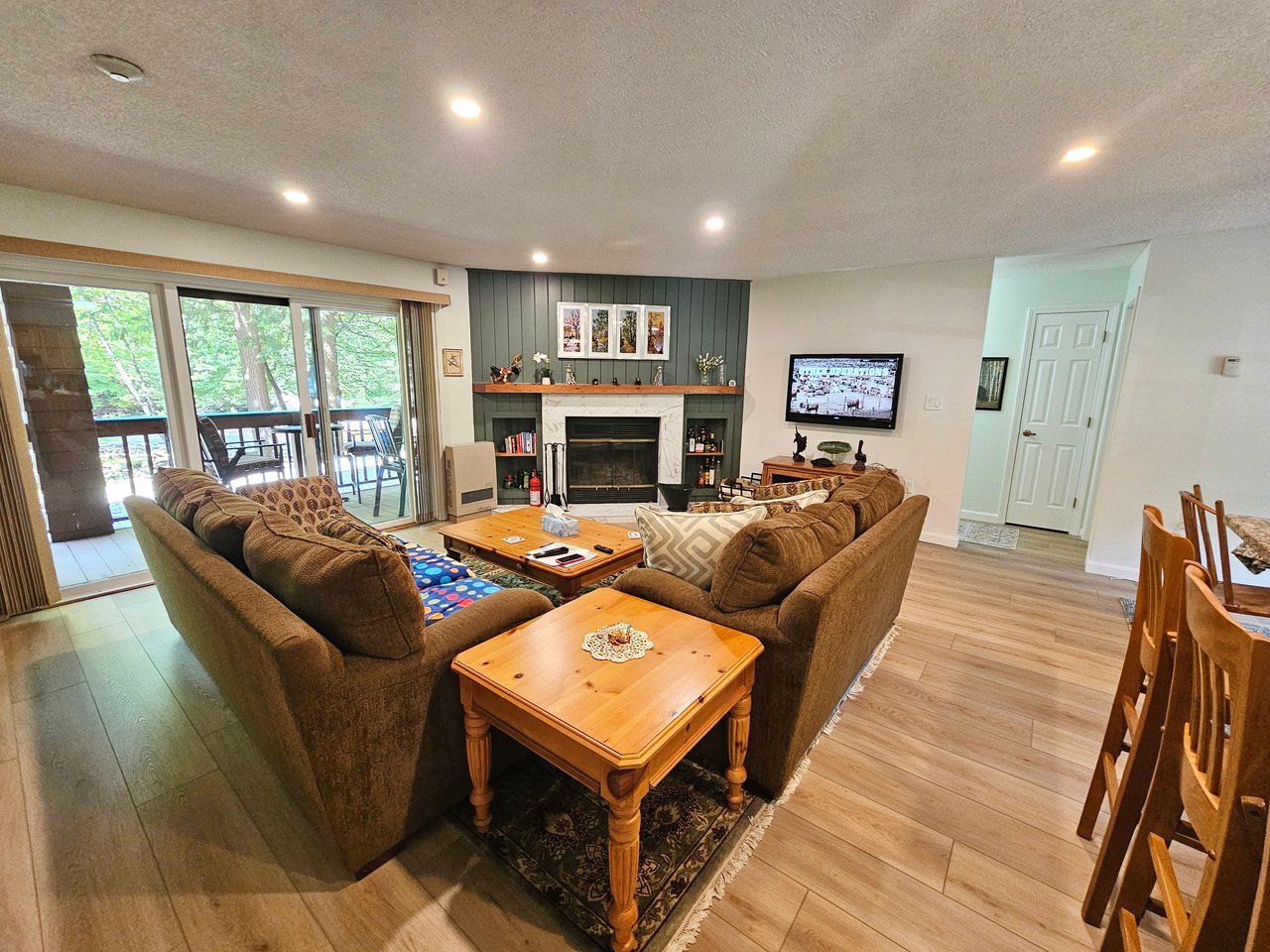 Waterfront, 3 bedroom Condo for Ski Season