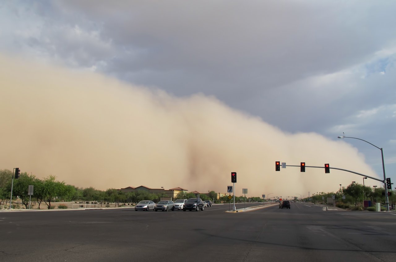 🌩️ Arizona Monsoon Season: Nature's Greatest Evening Show