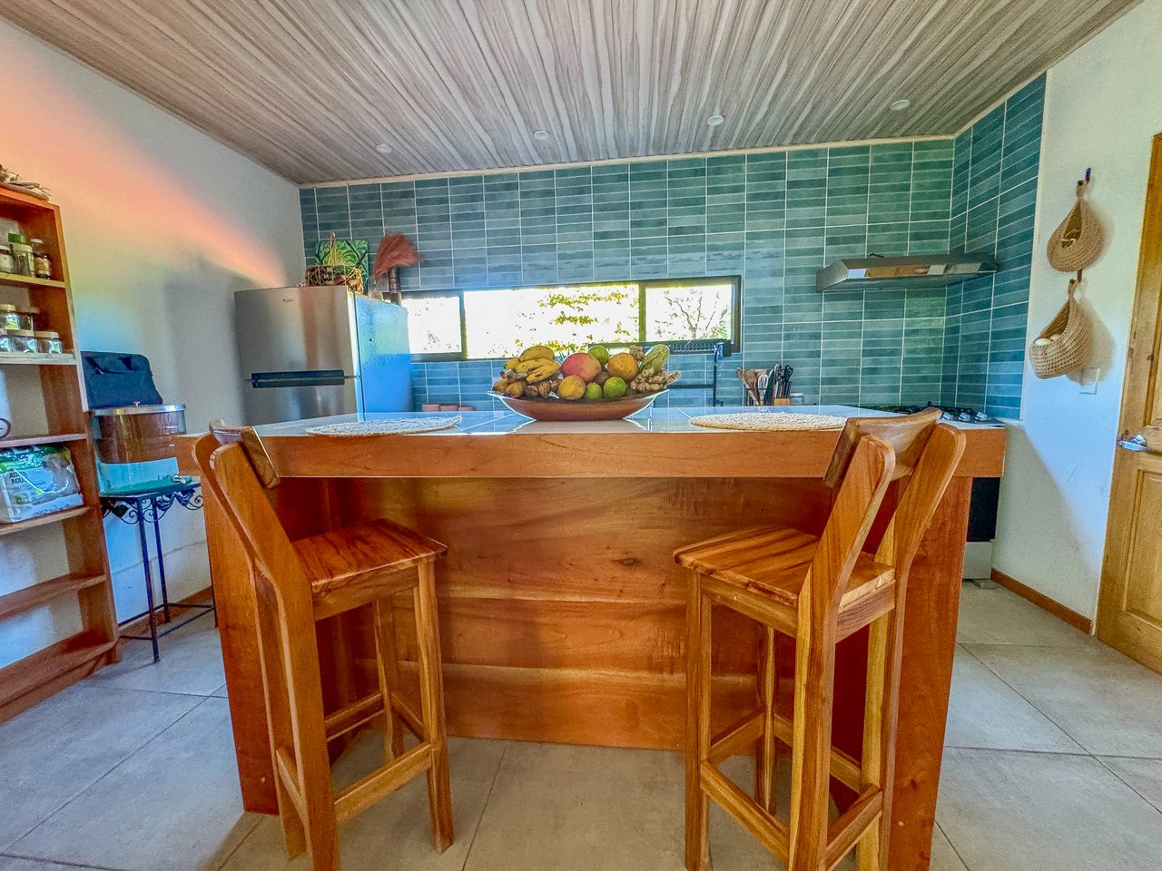 Jungle River Retreat with Airbnb & Build Space in Ojochal