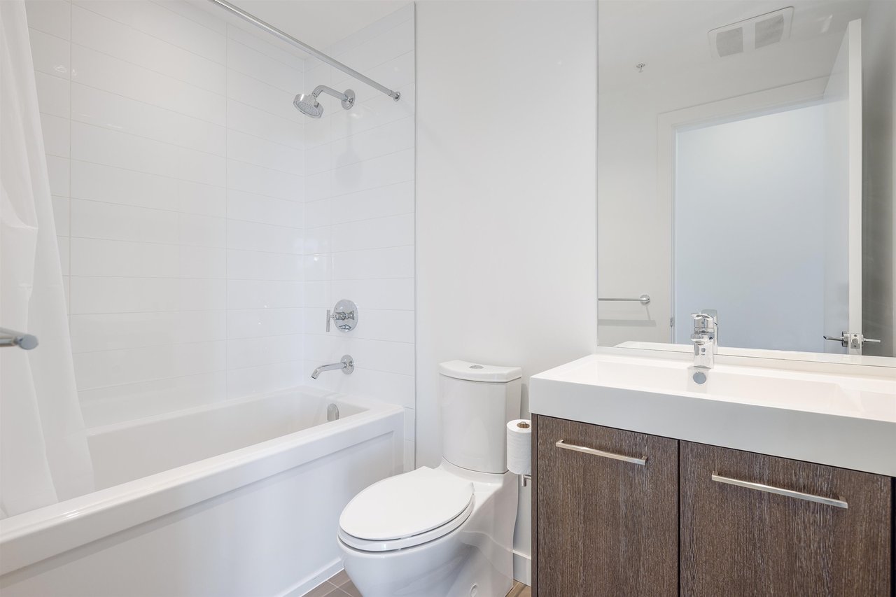 9060 University Cres, #509