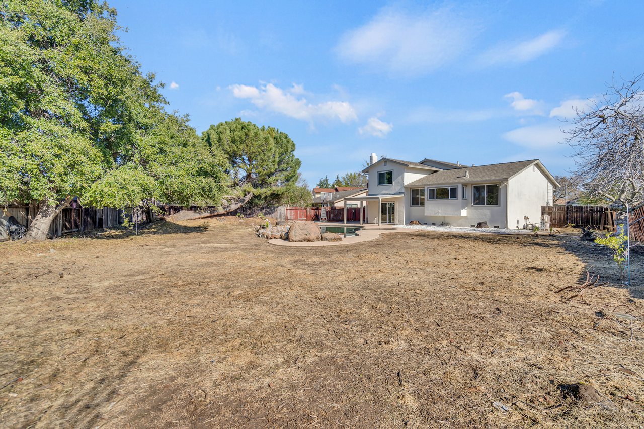 7422 PALMER HOUSE DR