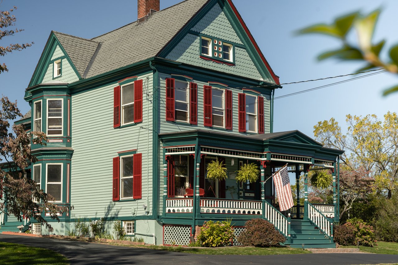 25 Old Turnpike Rd