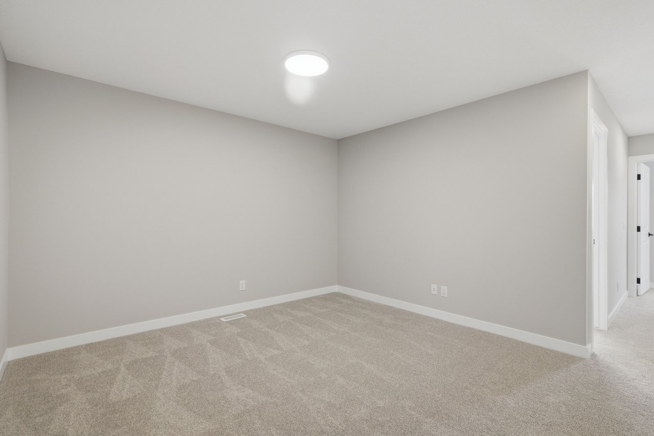 139 Belvedere Crescent SE