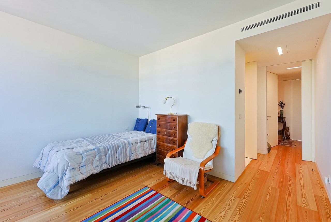 Elegant 2-Bedroom Apartment in One Living Cascais with Premium Amenities