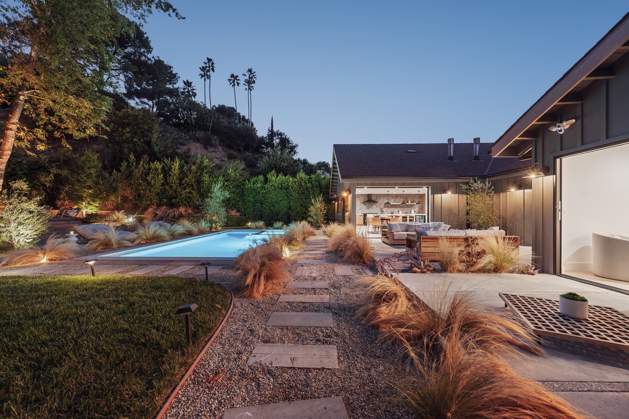 3721 Woodcliff Avenue, Sherman Oaks