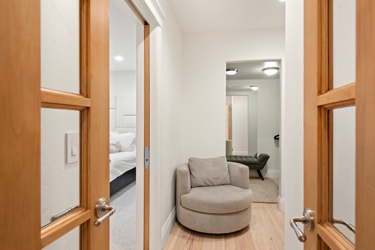 Beautiful Mountain Contemporary Townhome in Aspen Central Core