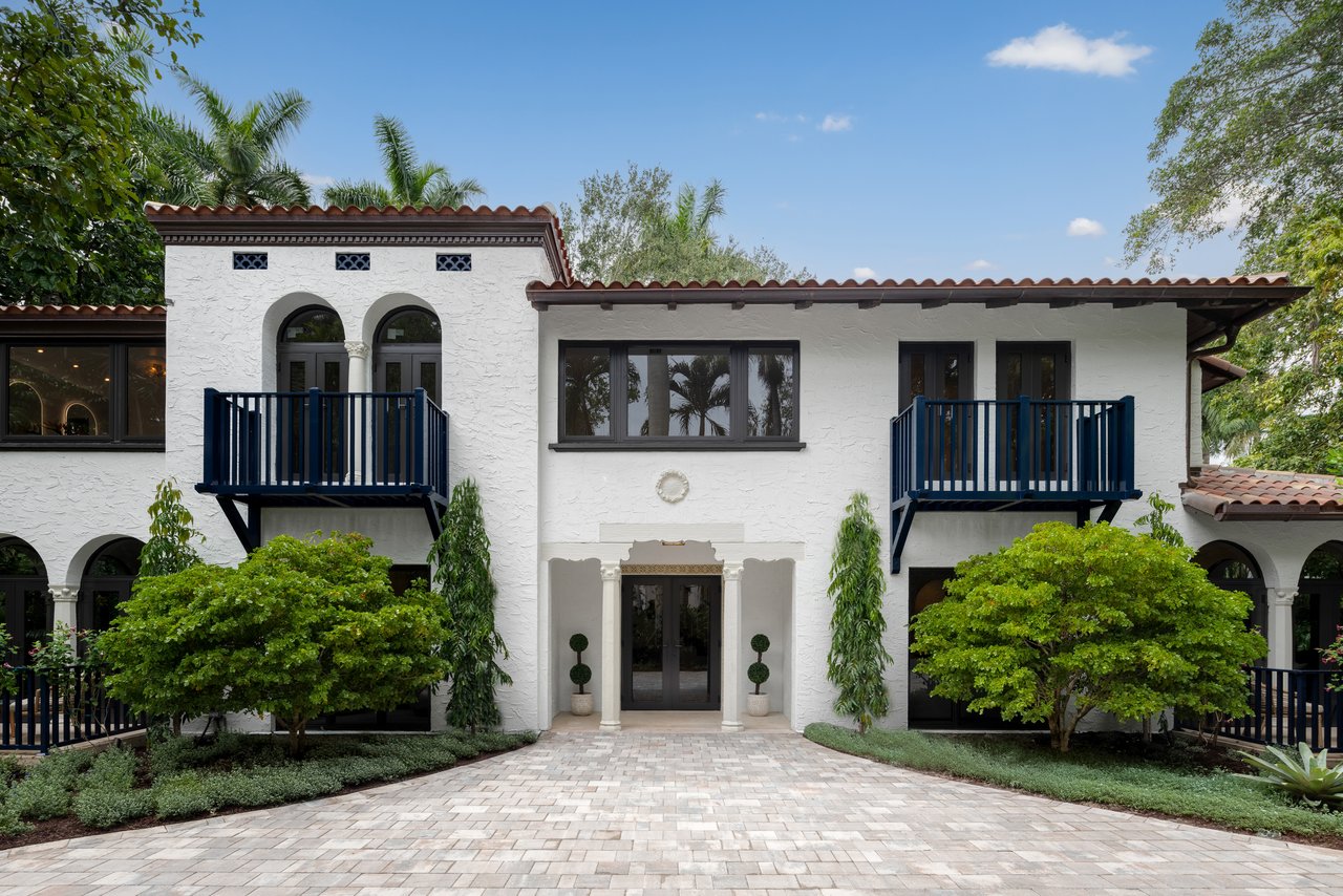 3700 Hibiscus Street "Casa Mamey"