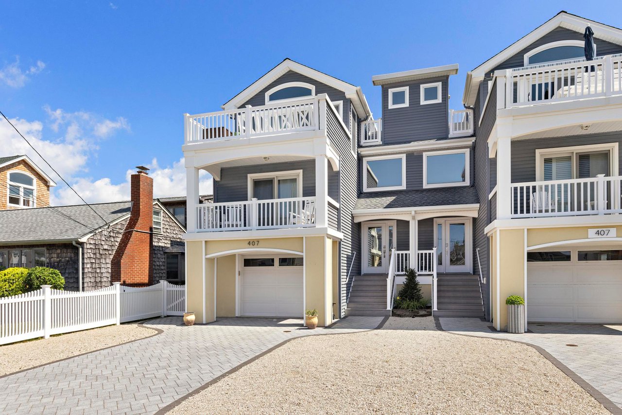 407 B Coral Street 