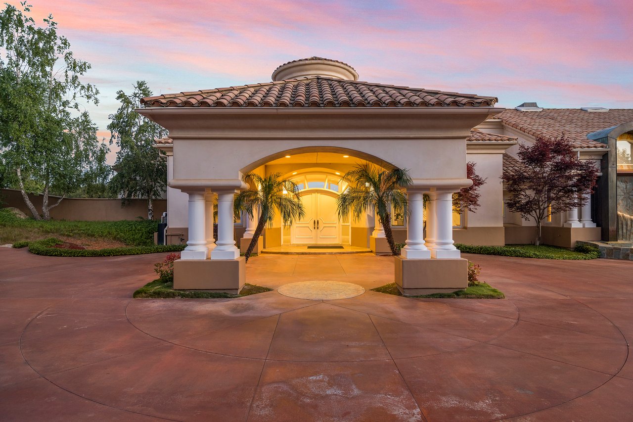 41555 Avenida Conchita
