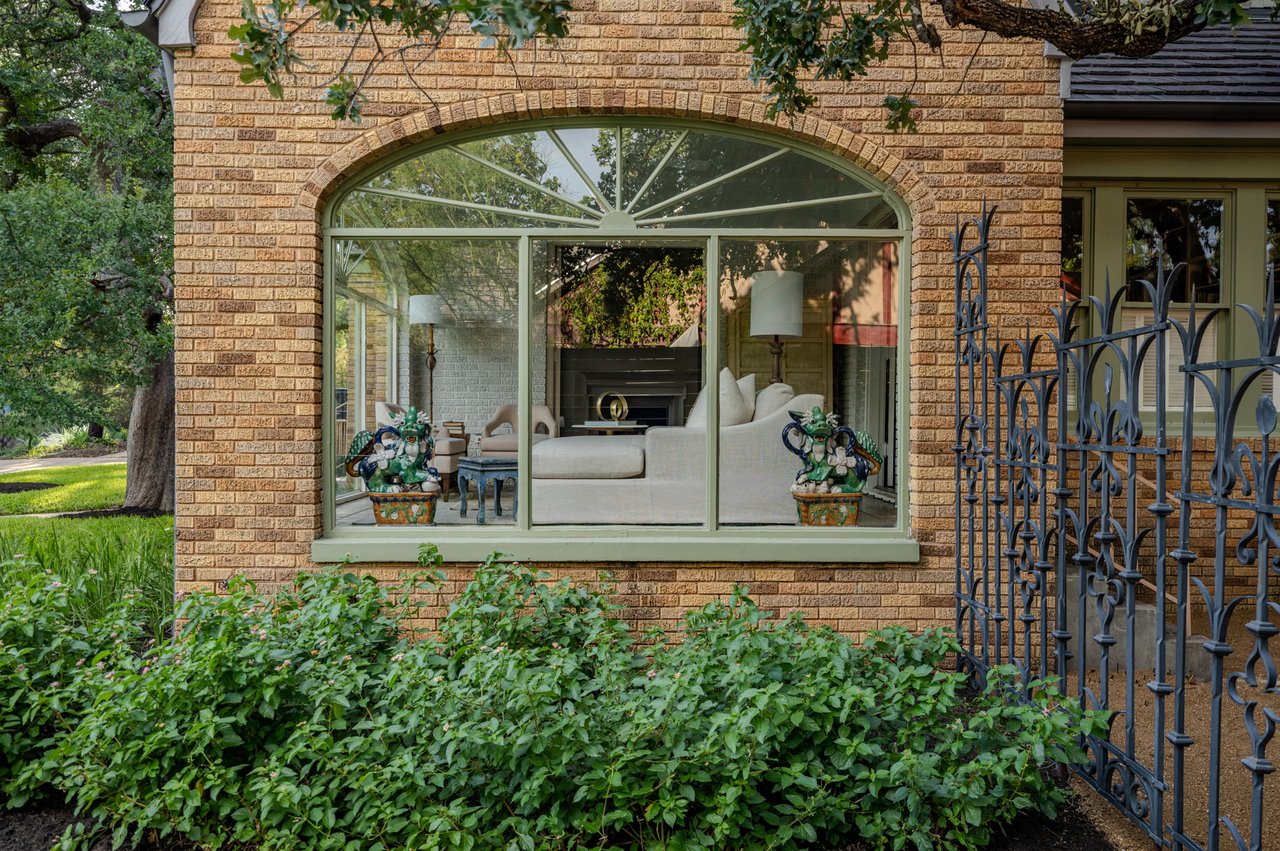 106 Laurel Lane