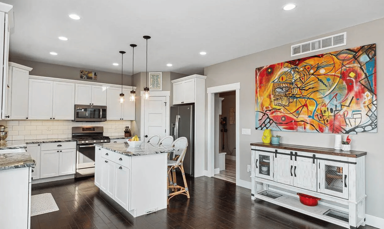 196 Cherry Ln