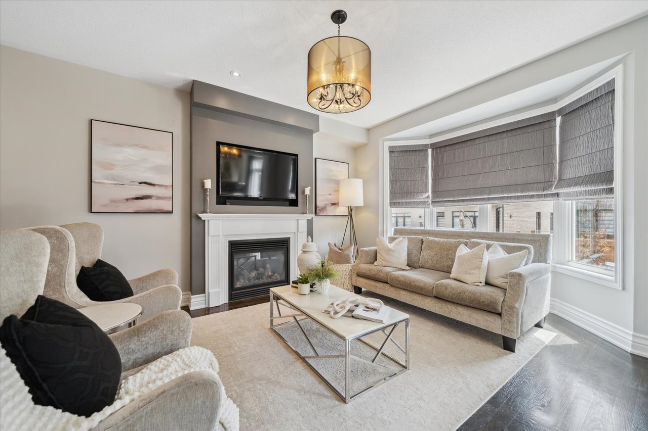 32 Maplebank Cres