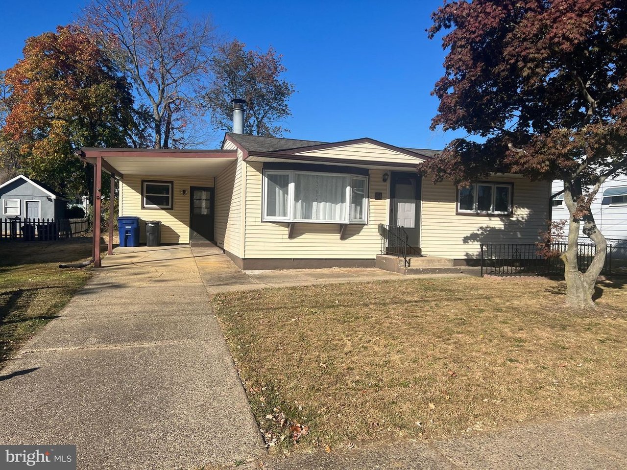 51 Indian Queen Ln