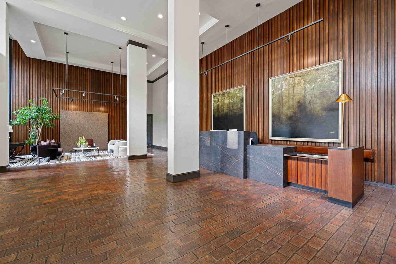 2575 Peachtree Road NE Unit 4H