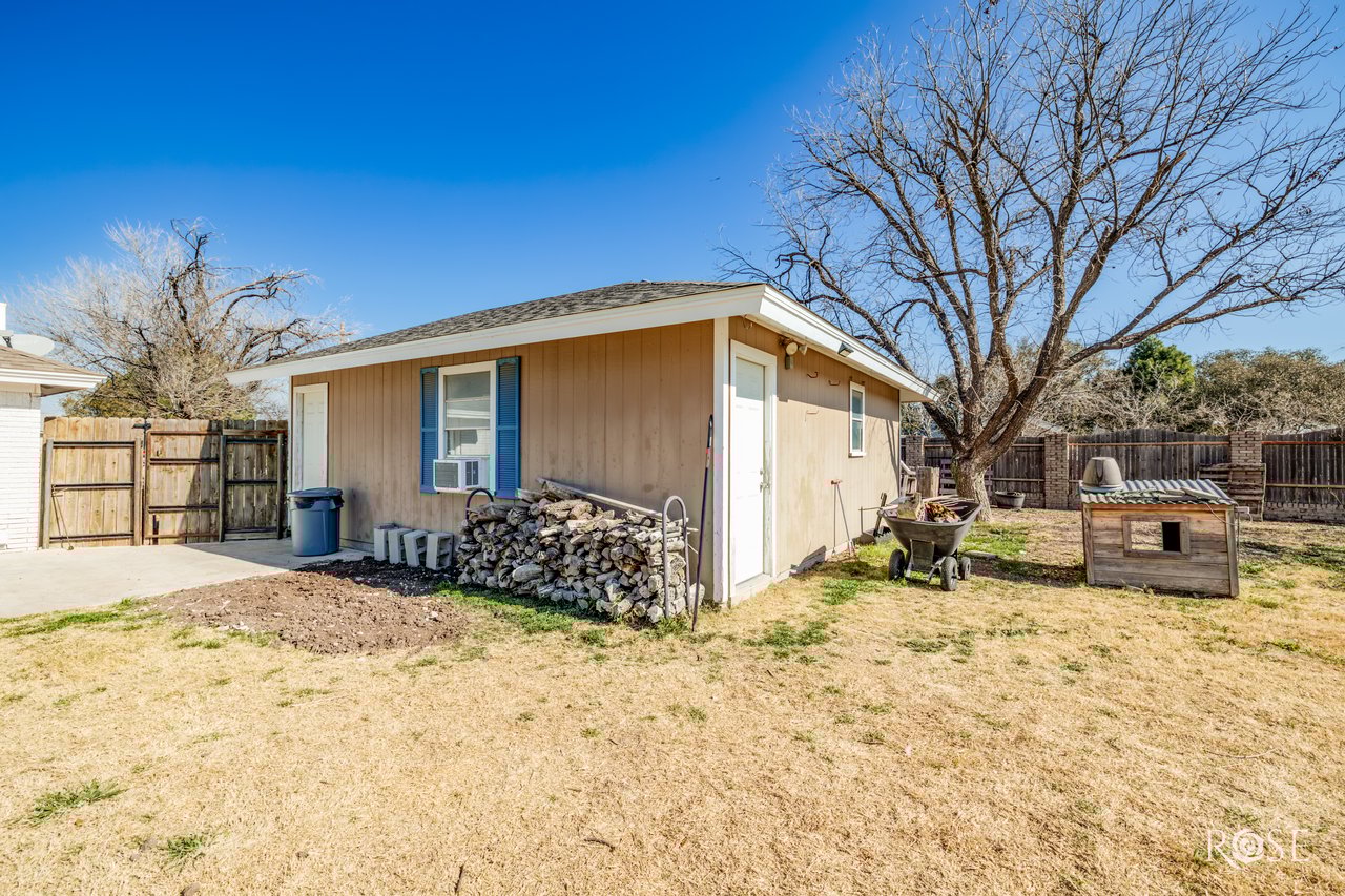 2733 Janie Ln
