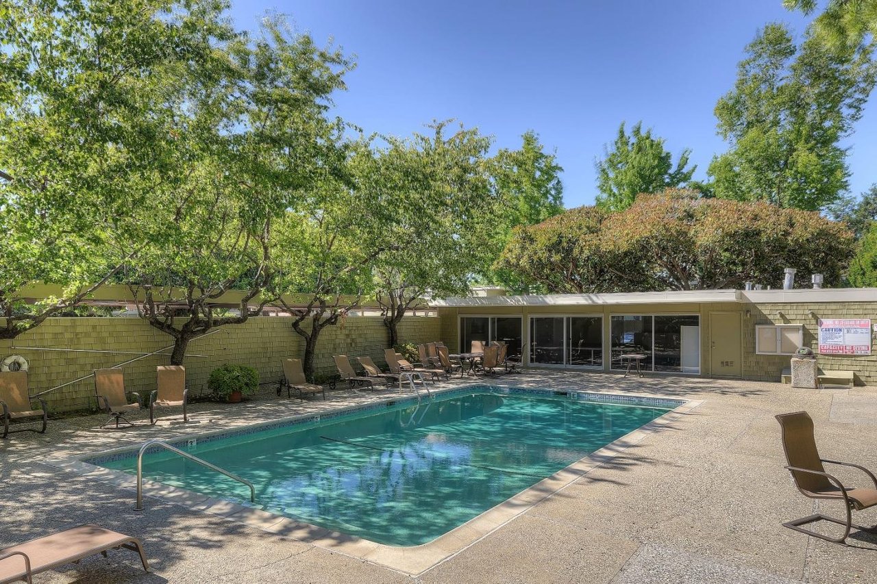 280 Easy Street Unit #210