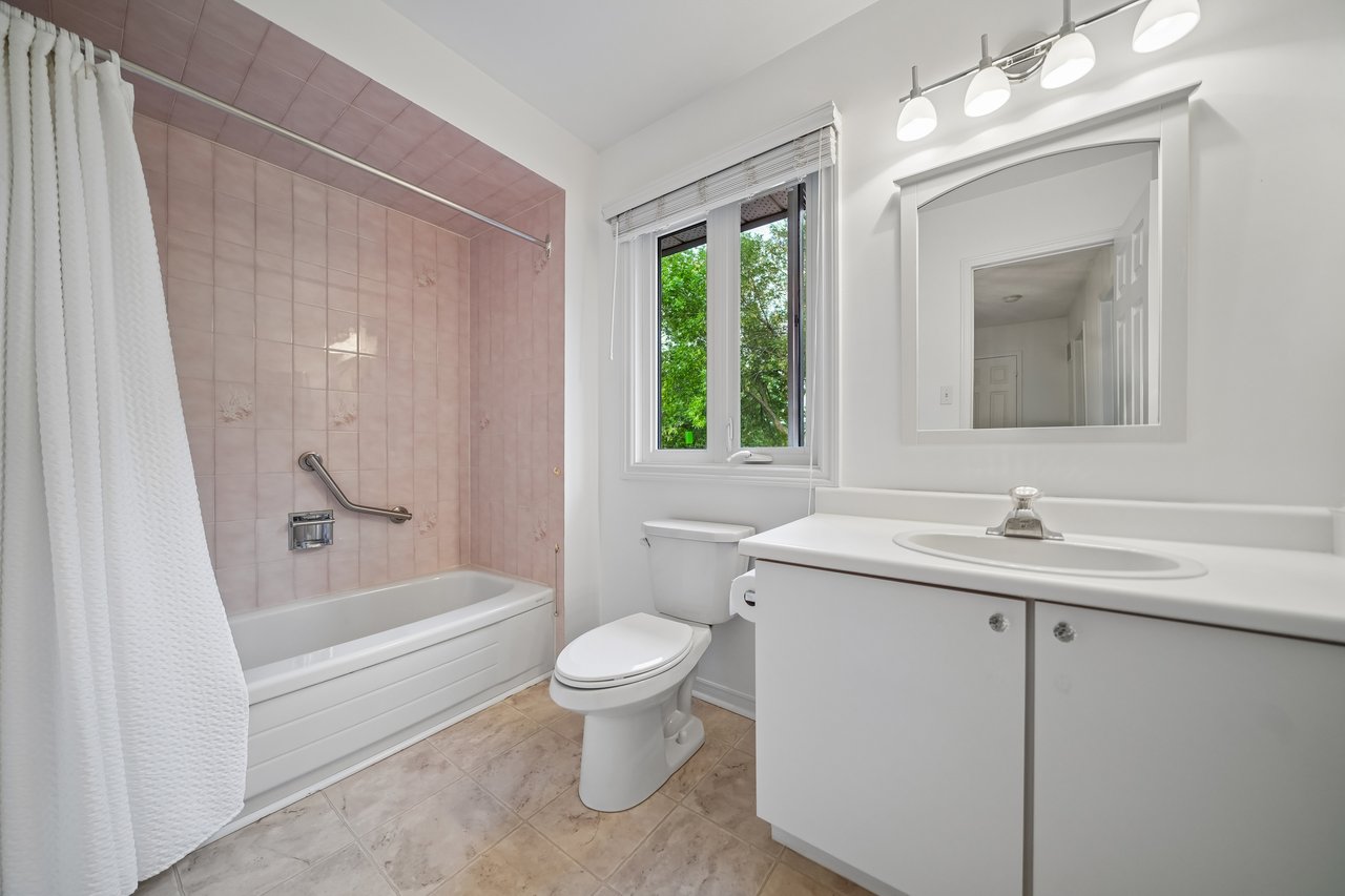 Timeless Glen Abbey living 