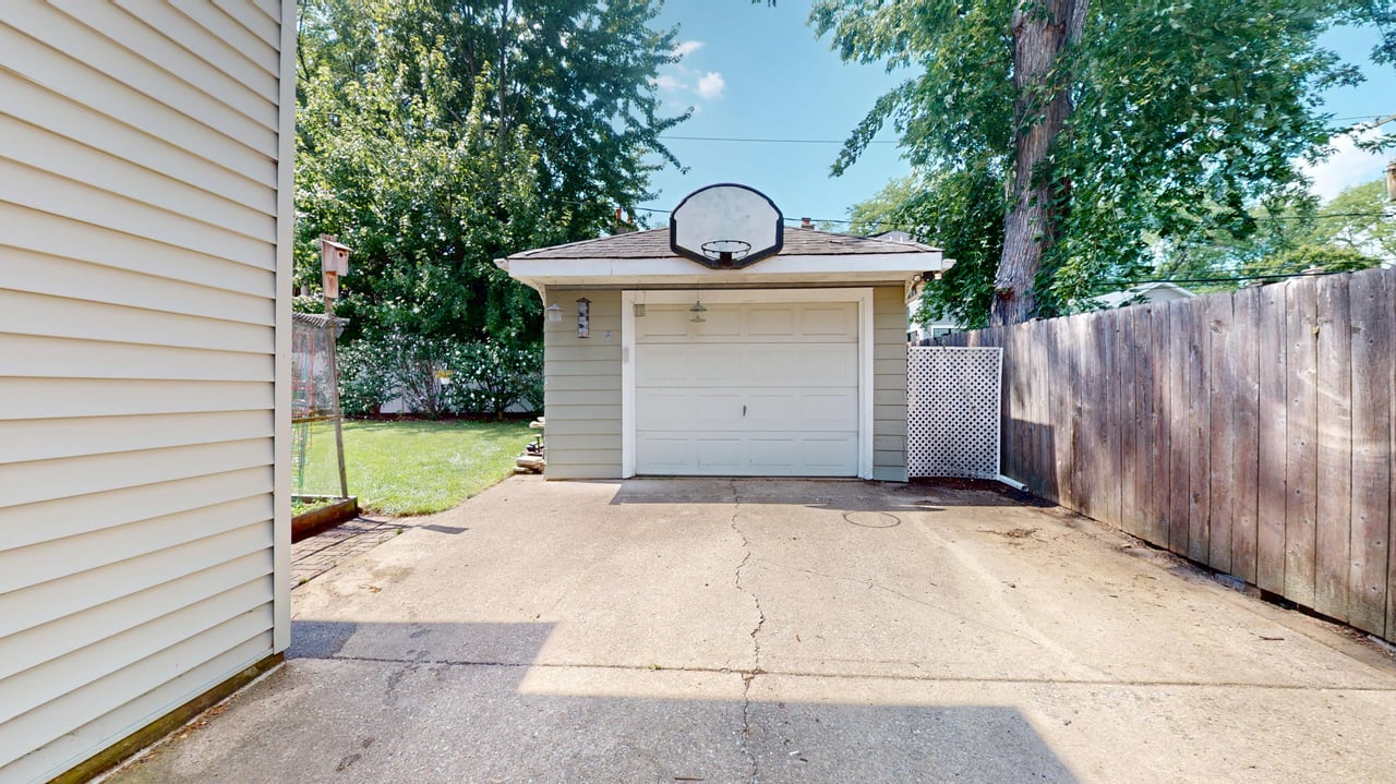 4512 Saratoga Avenue