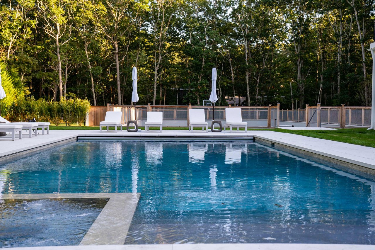 363 Wainscott Harbor Rd