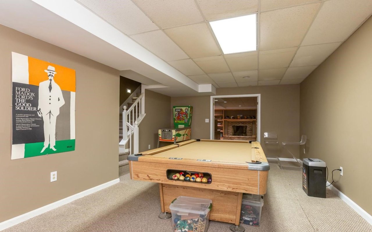 12400 Beall Spring Rd