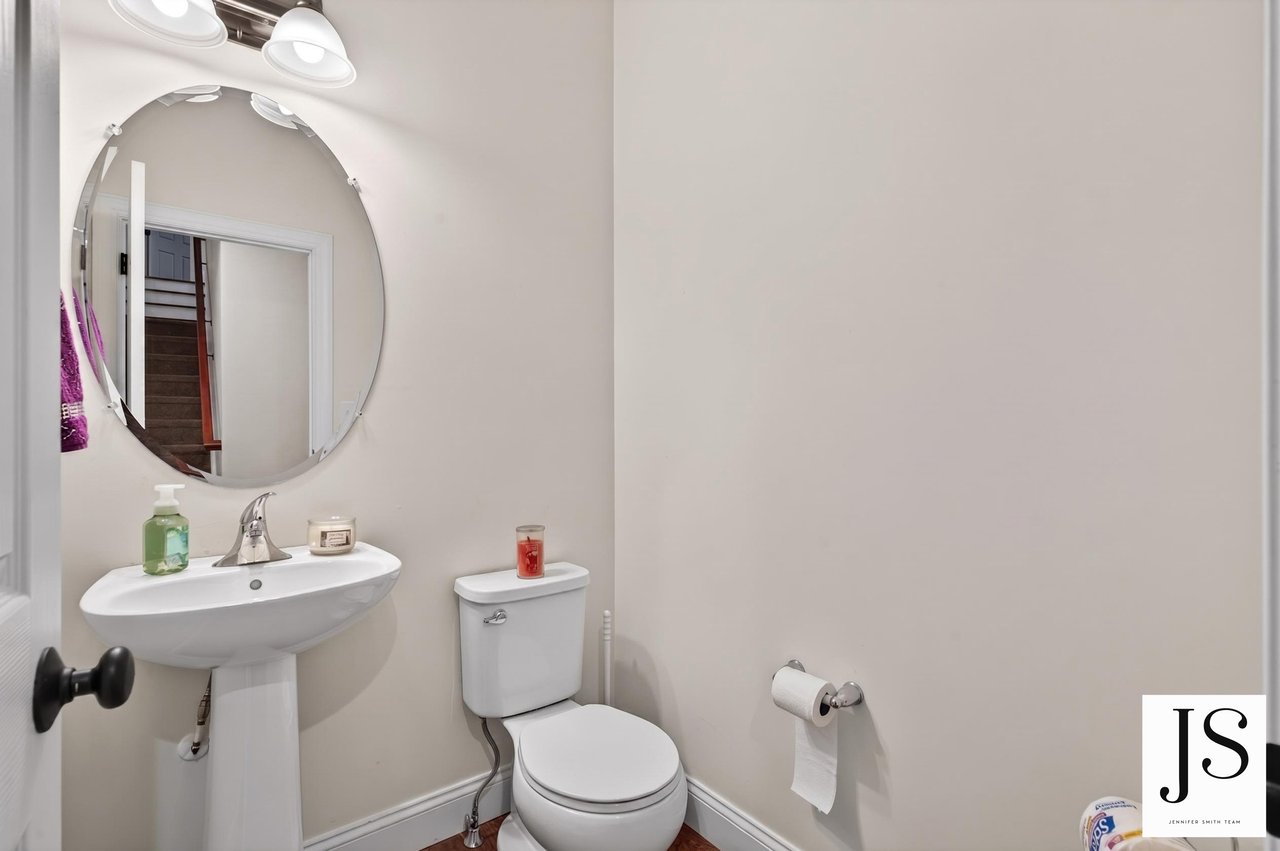 7 Overfield Ln, Glen Mills, PA 19342