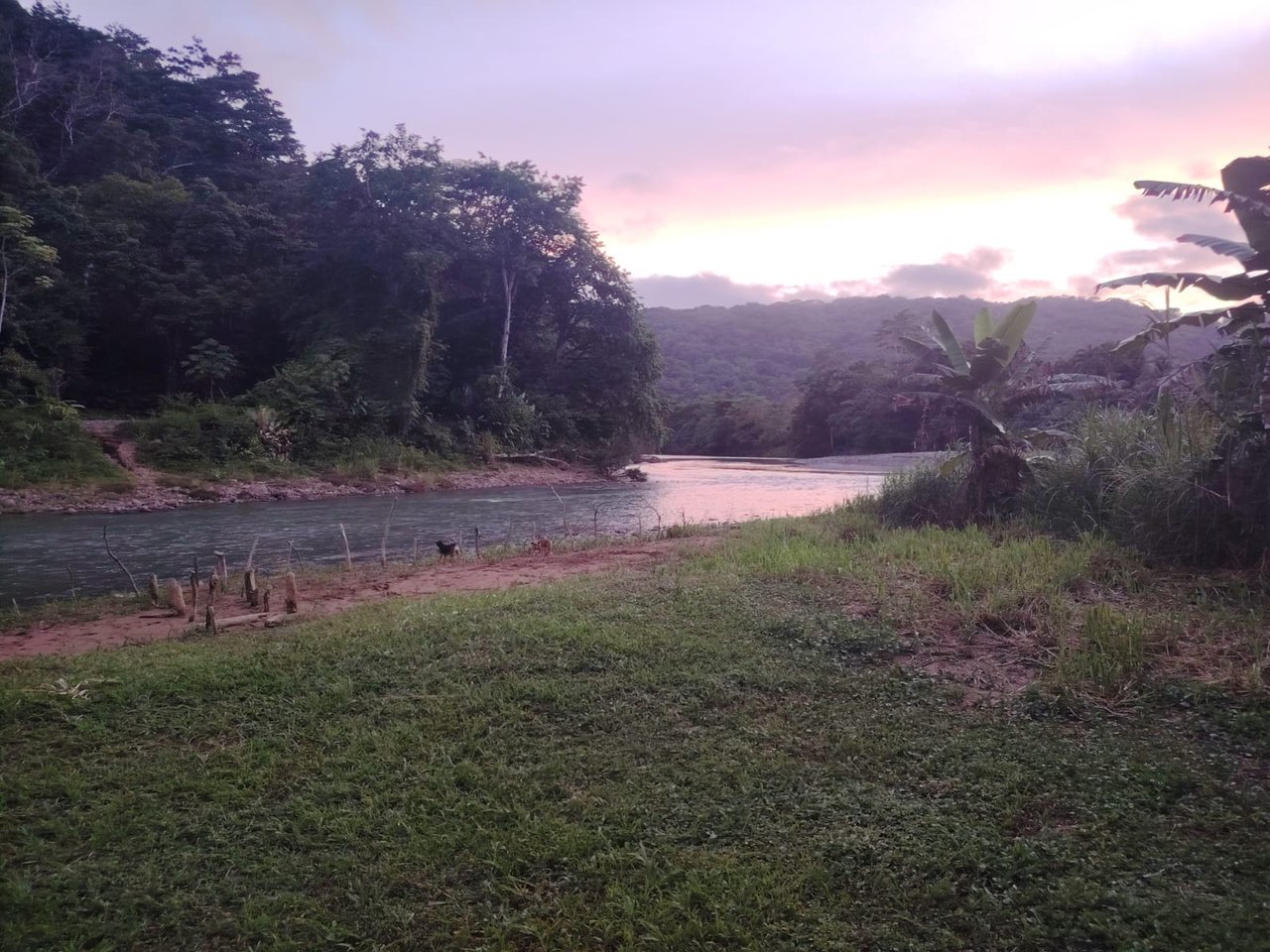 Rio Baru Riverfront Oasis