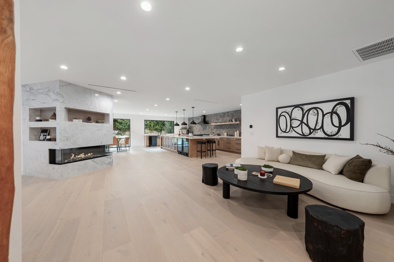 3721 Woodcliff Avenue, Sherman Oaks