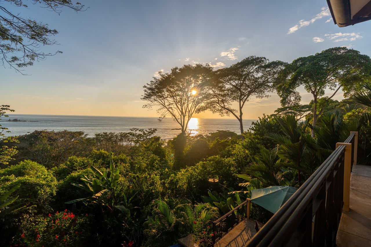 Canto Del Mar, Villa 3, Front Ridge Full Sunset Ocean and Jungle Views!
