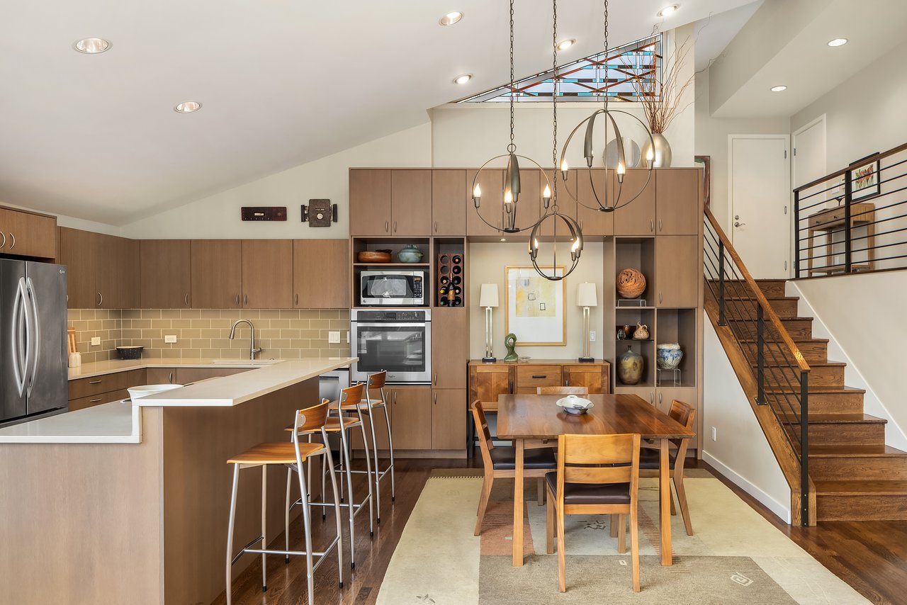 2604 W Lake Sammamish Pkwy NE