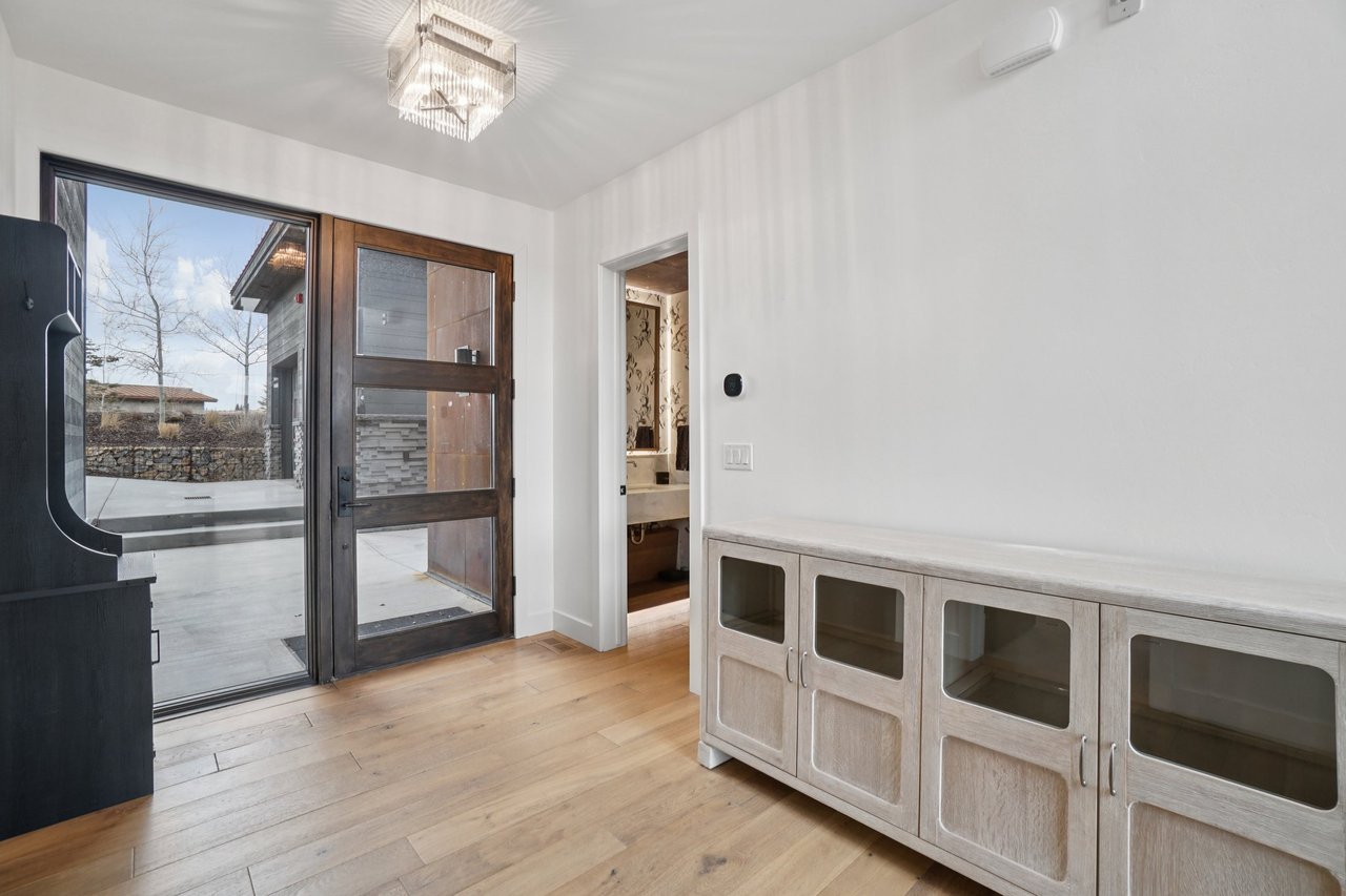 6768 Golden Bear Loop