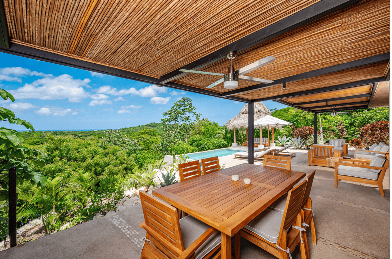 Casa Salinas – 3 beds ocean view home in playa grande