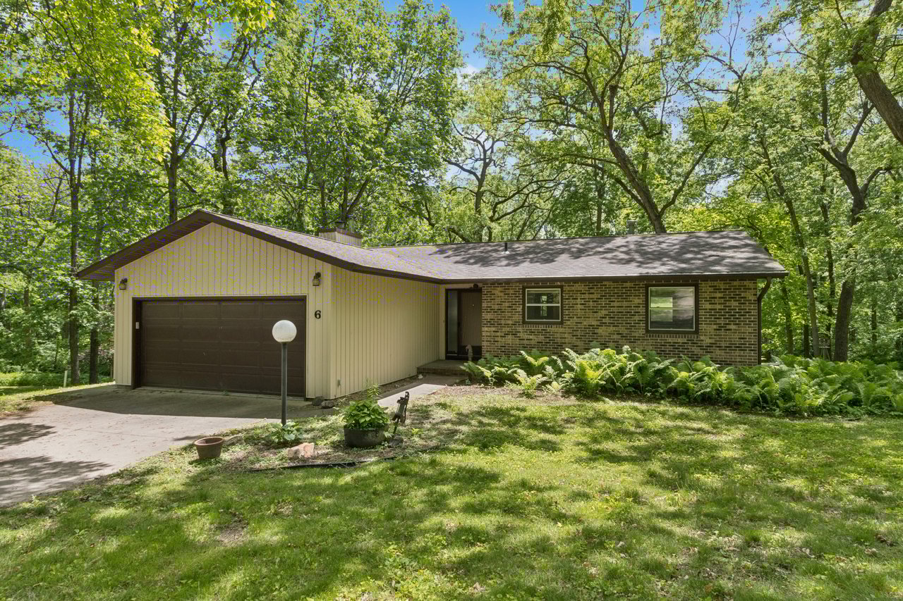 6 Woodland Dr NE