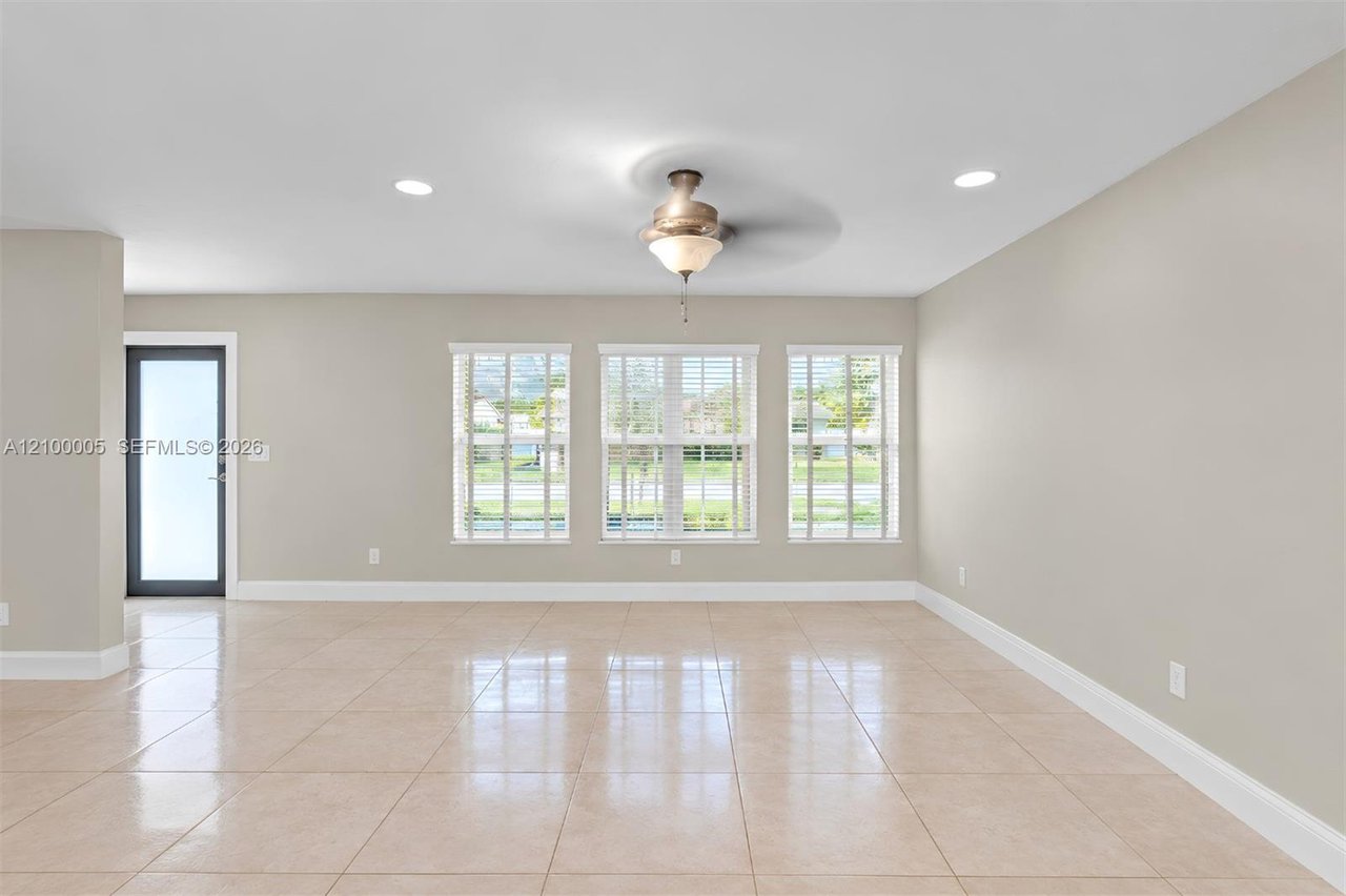 12010-sw-107-street-miami-fl-home-for-sale-living-area