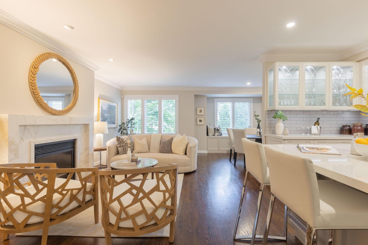 1064 Queen Street W 32A