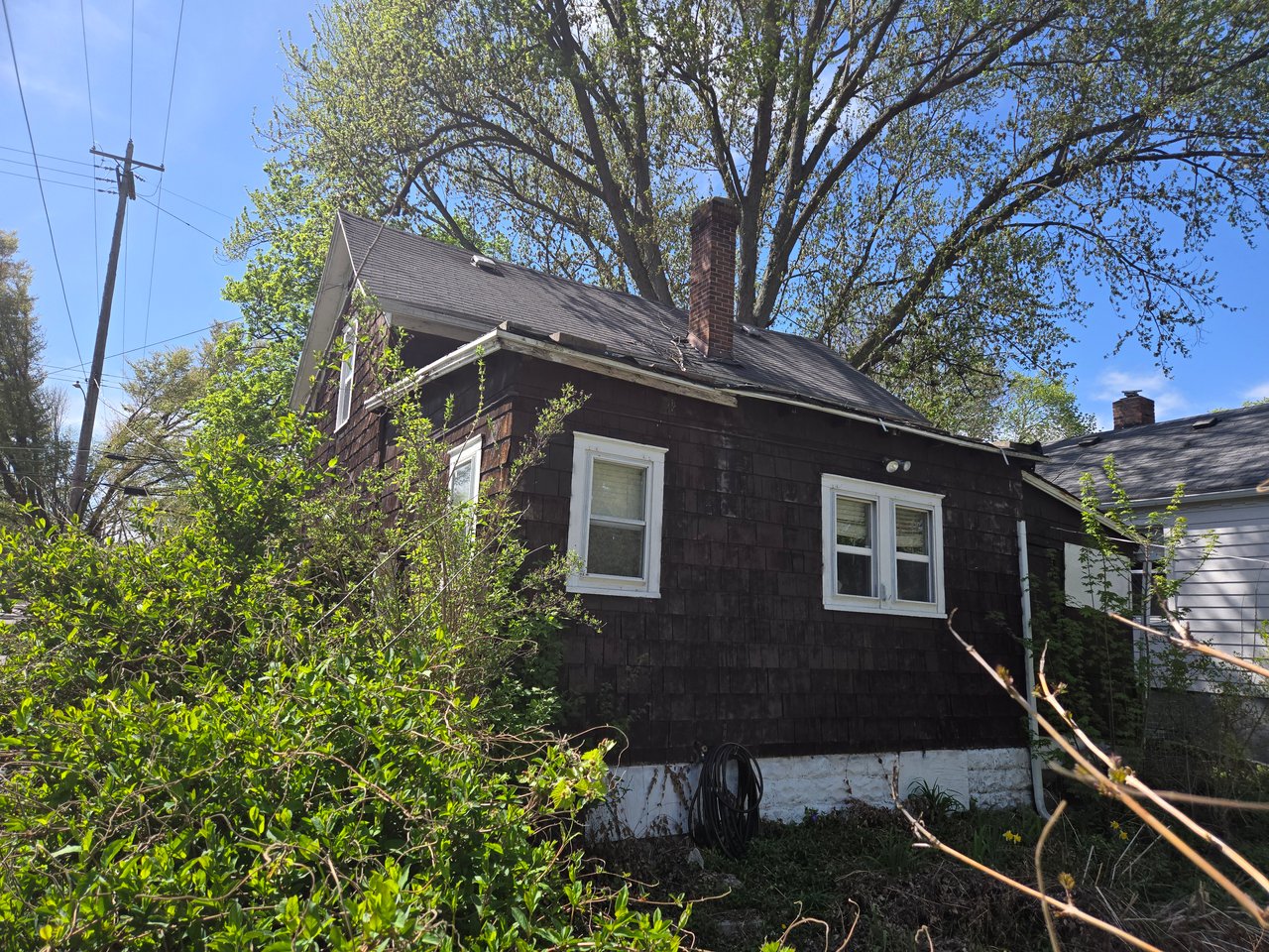 239 S Francis Ave